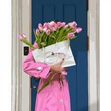 Картина-розмальовка за номерами Strateg В рожевому 40х50 (GS1292)