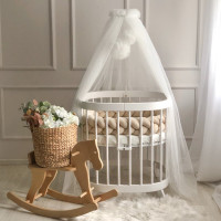 Балдахін з помпонами молочний