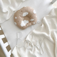 Подушка анатомічна поплін Хмаринки на бежевому (1312900)