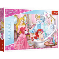 Пазли Trefl Відпочинок перед балом. Принцеси Дісней 160шт. (15327)