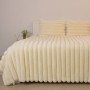 Покривало ТЕП "PLUSH BLISS" з 2 наволочками, молочне, 240x260