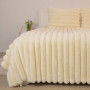 Покривало ТЕП "PLUSH BLISS" з 2 наволочками, молочне, 240x260